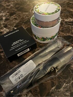 bareMinerals New Original Mineral Veil Pressed Setting Powder plus more